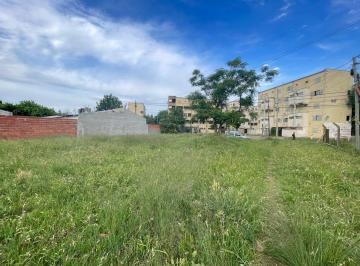 Terreno · 300m² · Terreno en Calle 300 Esquina 303