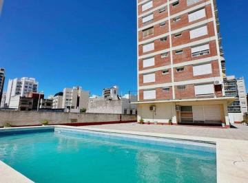 Departamento · 93m² · 4 Ambientes · 1 Cochera · 2 / 3 Dorm. en Alem con Pileta