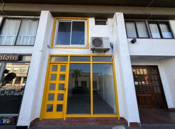 Local comercial · 30m² · Local Monte Hermoso Centro