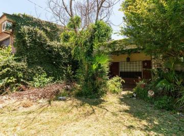 Casa · 71m² · 4 Ambientes · 1 Cochera · Venta Propiedad 4 Amb Zona Ituzaingo a Refaccionar