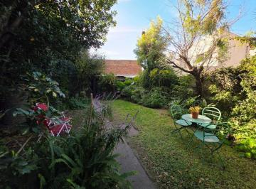 Casa · 204m² · 4 Ambientes · 1 Cochera · Venta Casa 3/4 Amb en Santos Lugares con Jardin