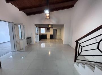 Casa · 210m² · 5 Ambientes · 1 Cochera · Casa en Venta en Pergamino