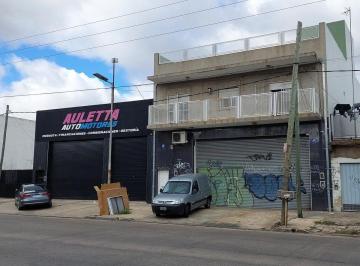 Edificio · 280m² · 2 Cocheras · Venta Edificio Deposito y 2 Departamentos 3 Ambs