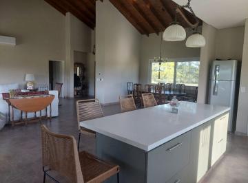 Casa · 150m² · 4 Ambientes · 2 Cocheras · Alquiler Temporario, Casa en Barrio Cerrado