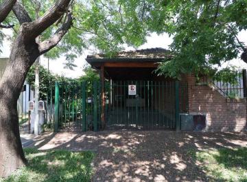 Casa · 57m² · 3 Ambientes · 1 Cochera · Venta Casa 3 Amb C/ Cochera Castelar