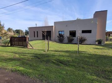 Casa · 111m² · 3 Ambientes · 1 Cochera · Venta Casa 3 Amb en Las Lomas de Miramar