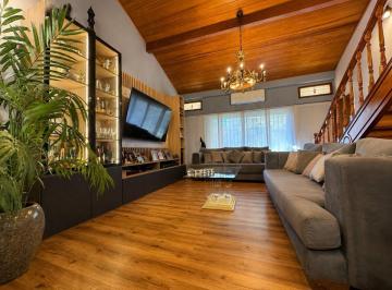 Casa · 230m² · 6 Ambientes · 3 Cocheras · Venta Casa, Lomas de Zamora