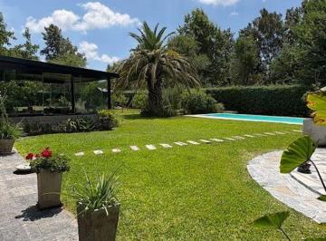 Casa · 190m² · 6 Ambientes · 1 Cochera · Venta Casa Apta Credito en Segundas Colinas Pilar