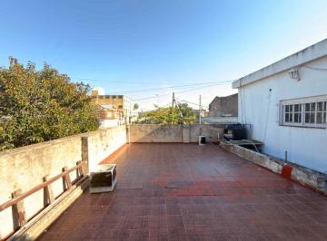 Casa · 104m² · 4 Ambientes · 1 Cochera · Venta Casa Multifamiliar - 4 Amb - Cochera - Lanus