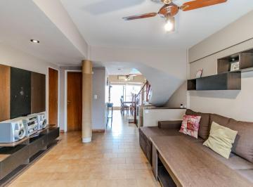 Casa · 127m² · 4 Ambientes · 1 Cochera · Casa Duplex 4 Amb Venta Villa del Parque Cochera