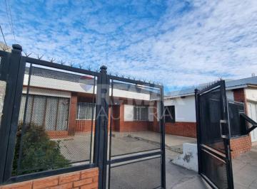 Casa · 120m² · 4 Ambientes · 1 Cochera · Casa 3 Dorm. Barrio Roca