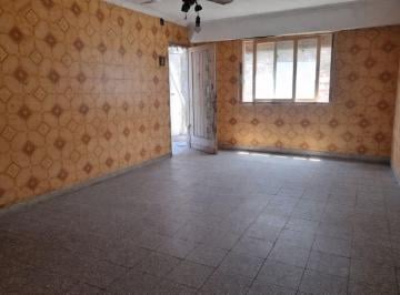 PH · 102m² · 3 Ambientes · Venta Casa Interna a Refaccionar o Demoler.
