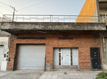 Casa · 272m² · 4 Ambientes · 2 Cocheras · Venta Casa 4 Amb con Garage y Local en Avellaneda