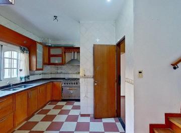 Casa · 185m² · 5 Ambientes · 2 Cocheras · Venta PH Tipo Casa 5 Ambientes Quilmes