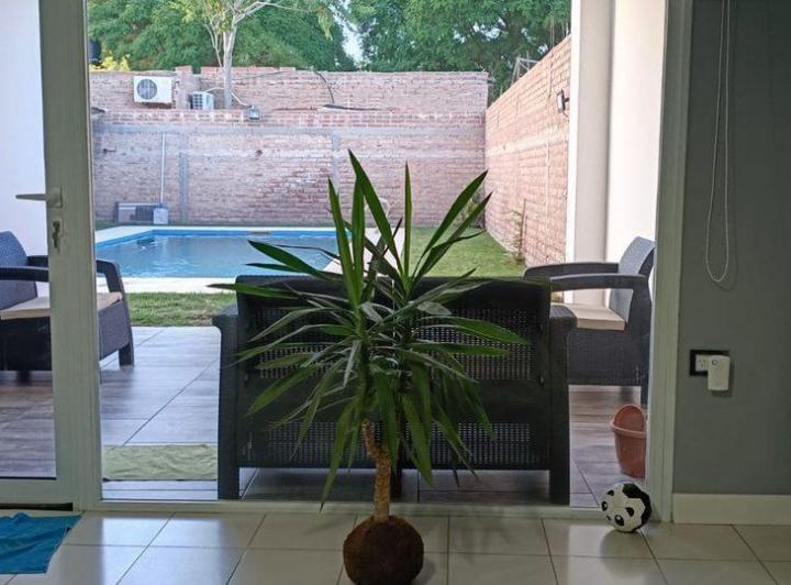 Casa · 238m² · 8 Ambientes · 1 Cochera