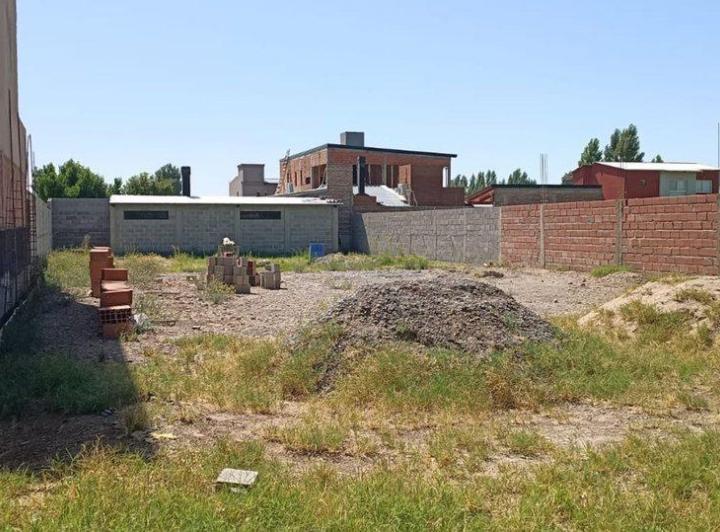 Terreno · 600m²