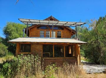 Casa · 100m² · 3 Ambientes · Exclusiva Propiedad a 100 m del Lago Epuyén
