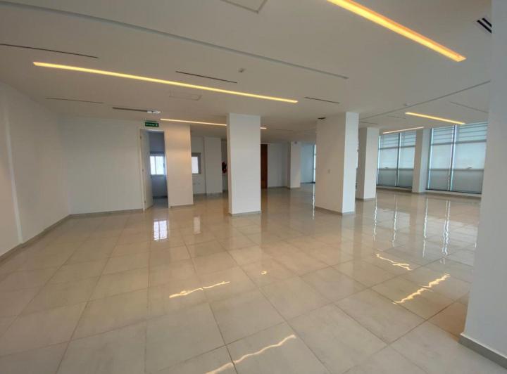 Oficina comercial · 139m²