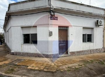 Casa · 135m² · 8 Ambientes · Atencion Inversores.