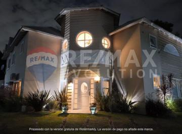 Casa · 179m² · 4 Ambientes · 2 Cocheras · Alquiler - Casa - Country - 3 Amb - Amoblada
