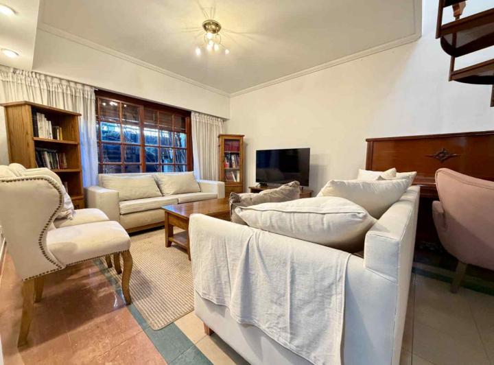 Casa · 174m² · 4 Ambientes · 2 Cocheras