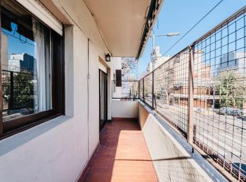 Departamento · 65m² · 4 Ambientes · Depto. 4 Amb. en Venta en P. Patricios con Patio