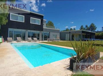 Casa · 600m² · 7 Ambientes · 7 Cocheras · Alquiler Casa 6 Dormitorio Costa Esmeralda Pinamar Pileta Jardin Vista a Laguna 16 Personas 800xdia