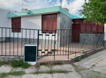 Casa de 6 ambientes, Godoy Cruz · Casa en Alquiler – Bº Gráfico, Godoy Cruz