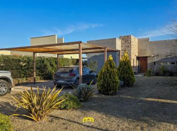 Casa de 6 ambientes, San Rafael · Casa en Venta Nevado Golf