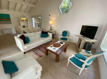 Casa de 4 ambientes, Cariló · Alquiler Verano Casa en Carilo