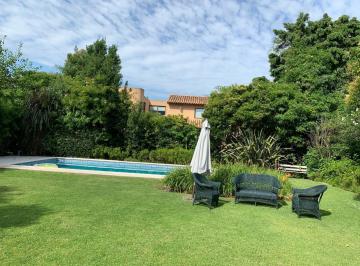 Casa · 360m² · 10 Ambientes · Casa en Alquiler en Solares del Talar