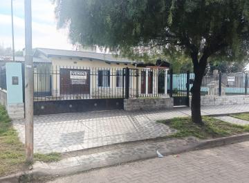 Casa · 200m² · 7 Ambientes · 2 Cocheras · Venta Casa 3 Dorm. San Jose de La Dormida Gran Patio