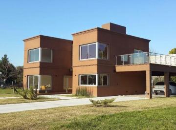 Casa · 277m² · 5 Ambientes · 3 Cocheras · Venta Casa 5 Amb. Country Las Perdices