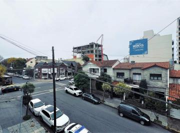 Departamento · 51m² · 3 Ambientes · Alquiler 24 Meses - Departamento 3 Ambientes Al Frente 2 Piso por Escalera Playa Grande