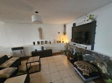 Casa · 190m² · 9 Ambientes · 1 Cochera · Casan en Venta en La Calera - Julio Cortazar Al 200 - B° Altos de La Calera