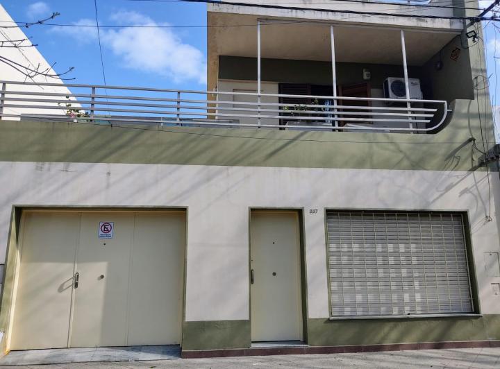 Casa · 260m² · 7 Ambientes · 2 Cocheras