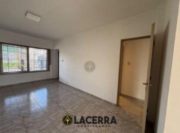 Casa de 3 ambientes, General San Martín · Casa — 3 Amb — Montevideo Al 4500