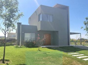 1834178285.jpg · Casa en Alquiler con Pileta Ubicado en Araucarias, Puertos, Escobar
