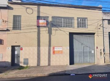 Bodega-Galpón · 360m² · 1 Ambiente · 1 Cochera · Galpon en Alquiler en Zona Industrial