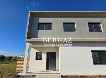 Casa · 160m² · 5 Ambientes · 1 Cochera · Casa Venta 4 Dorm. Barrio Santa Elisa Lote de 580 m² Pilar del Este, Zona Norte