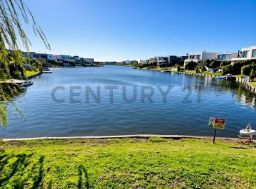 Terreno · 675m² · Venta Lote con Vista Al Lago en Barrio Los Carpinchos Nordelta