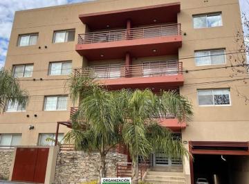 Departamento · 60m² · 3 Ambientes · 1 Cochera · Departamento de 3 Ambientes en Bernard 476