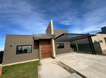 Casa de 4 ambientes, Luján de Cuyo · Venta de Casa en Barrio Alma Gardenia