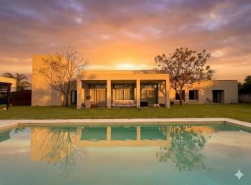 Casa · 450m² · 7 Ambientes · 6 Cocheras · Casa en Una Planta Moderna Altos Ventanales en Corredor Bancalari Talar del Lago 2