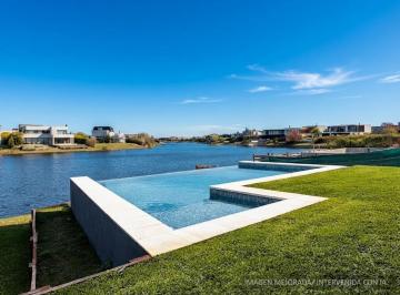 Casa · 350m² · 4 Dormitorios · 1 Cochera · Casa en Venta Barrio Vistas | Puertos del Lago, Escobar