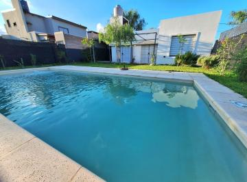 Casa · 105m² · 3 Ambientes · 2 Cocheras · Casa en Alquiler Permanente Tierra de Sueños 2