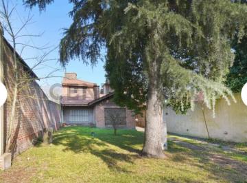 Casa · 195m² · 5 Ambientes · 2 Cocheras · Casa Venta Apto Crédito en Remodelación en El Talar Tigre