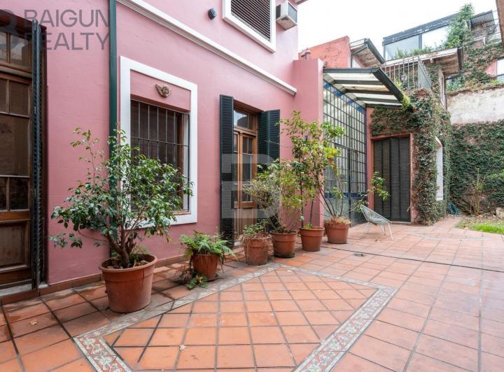 Casa · 346m² · 5 Ambientes · 2 Cocheras