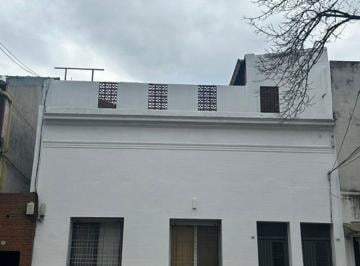 PH de 4 ambientes, La Paternal · PH Al Frente, Entrada Indep, 4 Ambientes, 1 Escritorio, con Patio, terraza y Parrilla. Sin Expensas