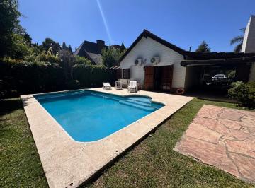 Casa · 71m² · 3 Ambientes · 1 Cochera · Venta Casa 3 Amb C/pileta Las Lajas Gral Rodriguez